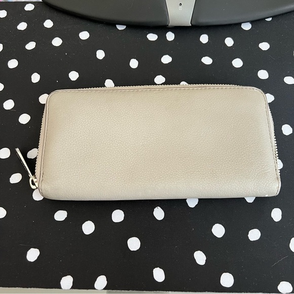 Michael Kors Pebbled Leather Gray Zip Around Wallet - Picture 4 of 5
